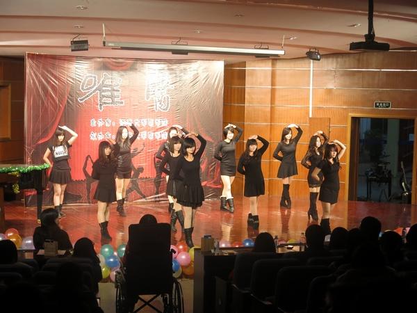 开场舞《bo peep bo peep》