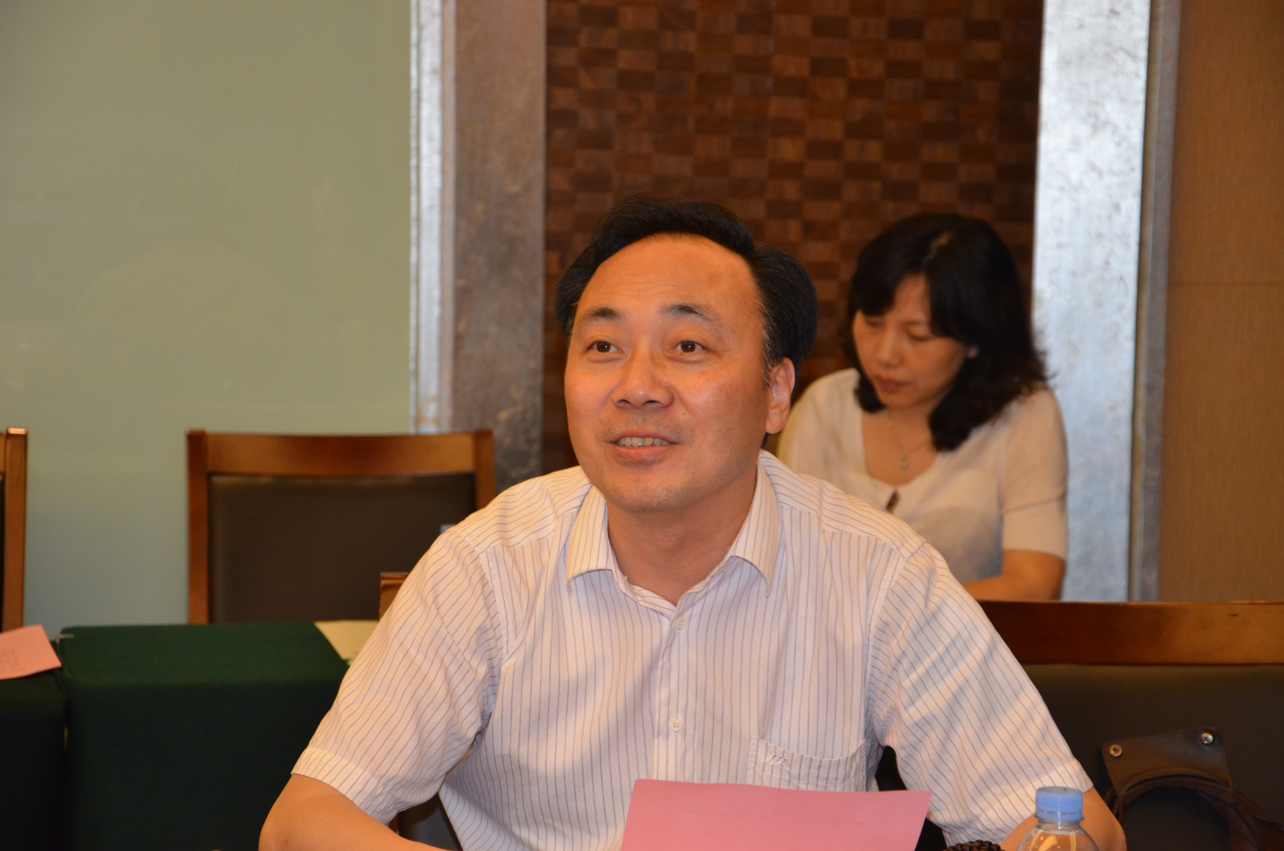 医学院院长韩晓枫主持