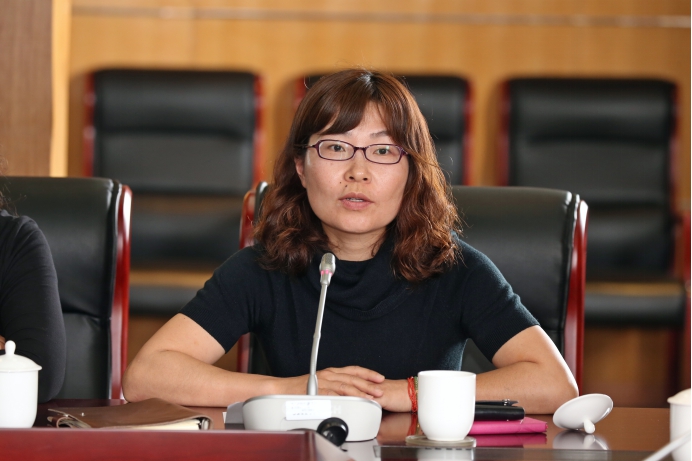 人武部副部长张海峰主持会议