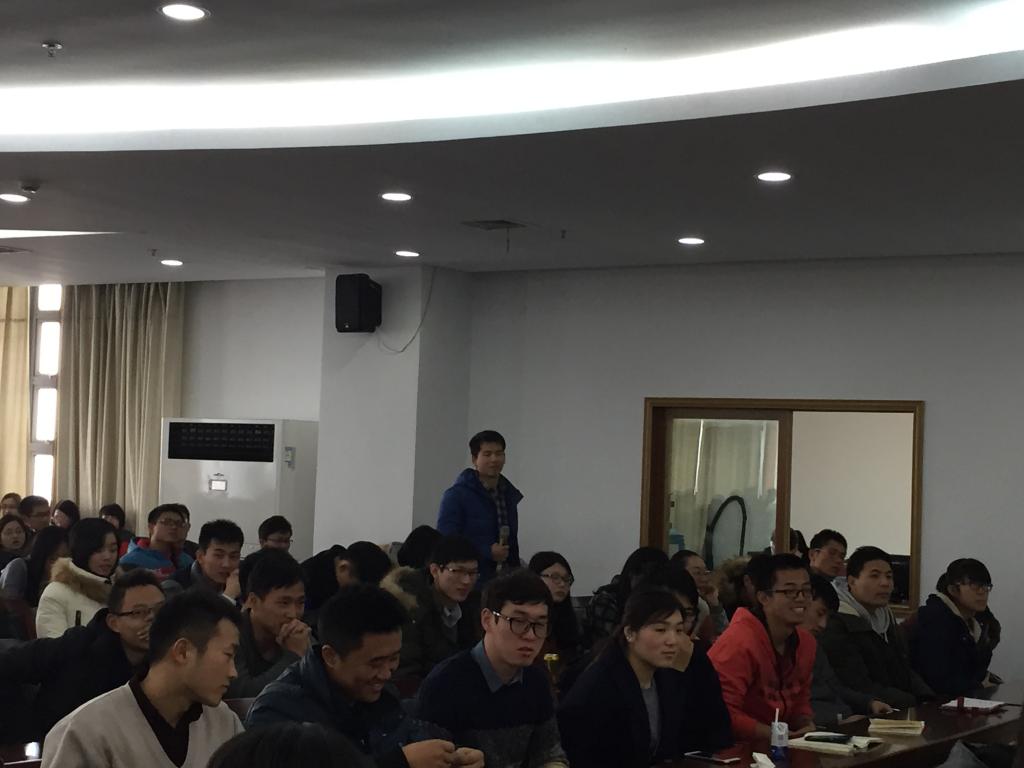 现场学生提问