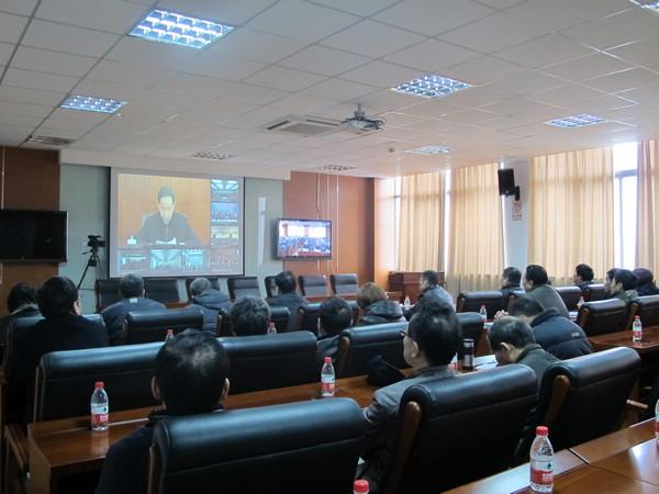会议现场，教育部党组书记、部长袁贵仁同志主持会议并作重要讲话