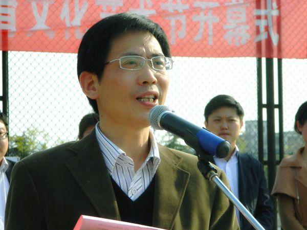 商学院党委书记周建中讲话