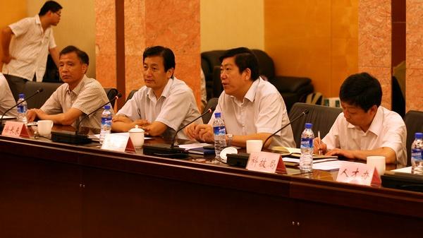 漯河市副市长栗社臣致欢迎辞