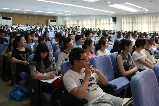 学员聆听