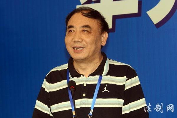 华东政法大学杨鸿台教授发言