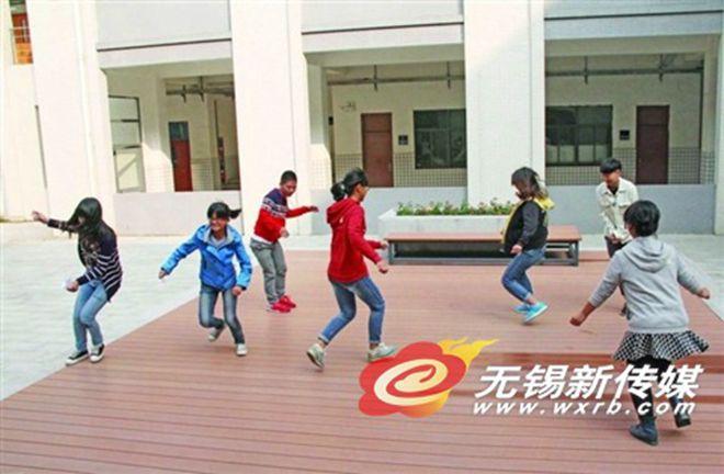 江南大学版“奔跑吧，兄弟”游戏现场