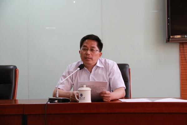 校党校专职副校长兼党委组织部副部长徐锡清下达新一轮研究任务