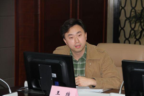 食品学院党委副书记兼副院长王维作工作分享