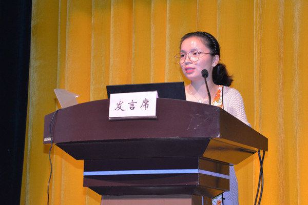 庄濛杰老师为同学们开展心理讲座