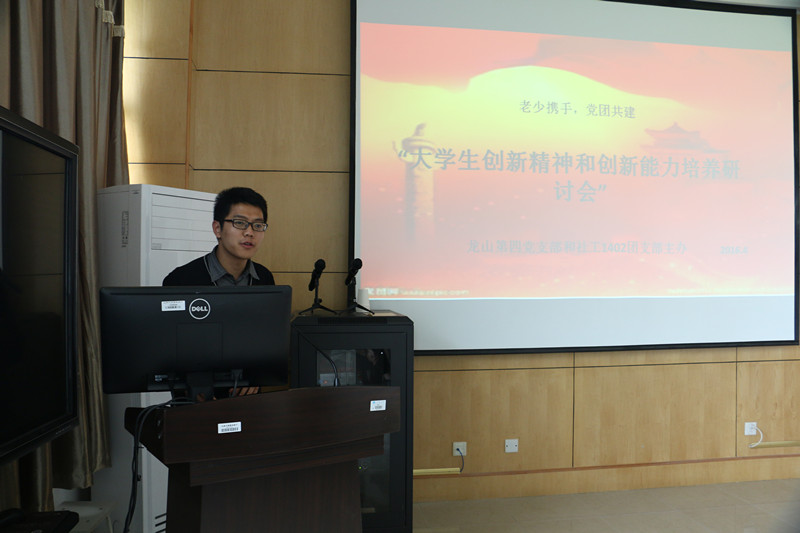 学生代表钱强发言