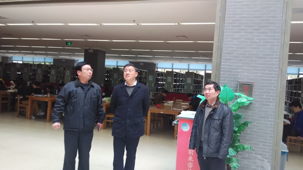 武书记图书馆调研现场