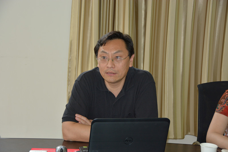 吴正国校长助理作报告