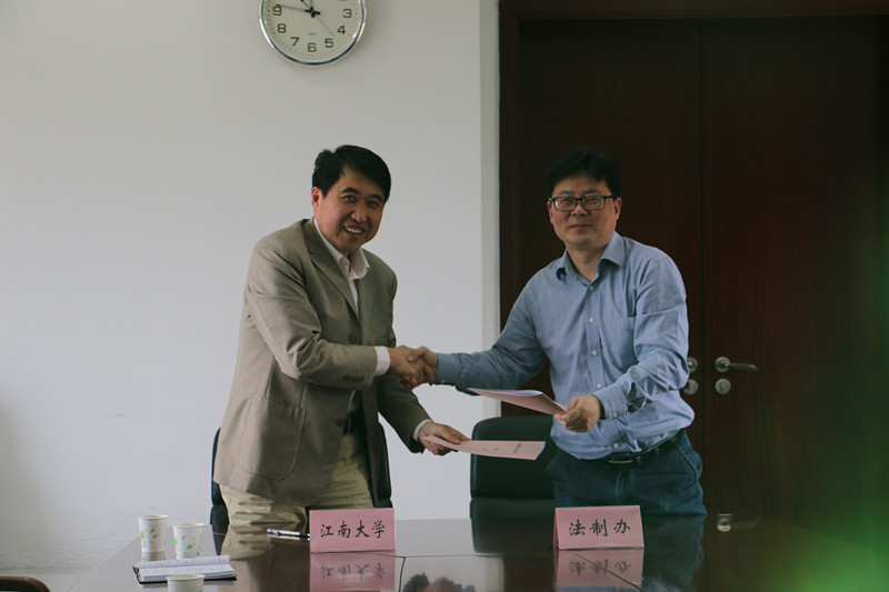 双方签署“江苏省研究生工作站项目合作协议”