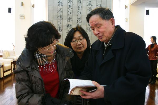 韩国教授首访我校