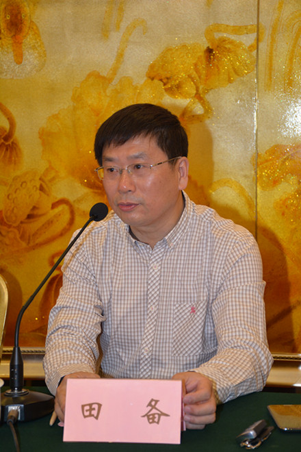 副校长田备致辞