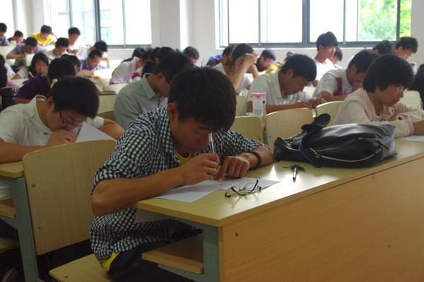 我校举行2012年全国大学生数学建模竞赛校内选拔赛