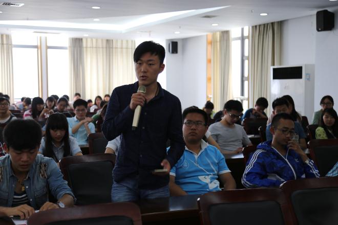 学生提问