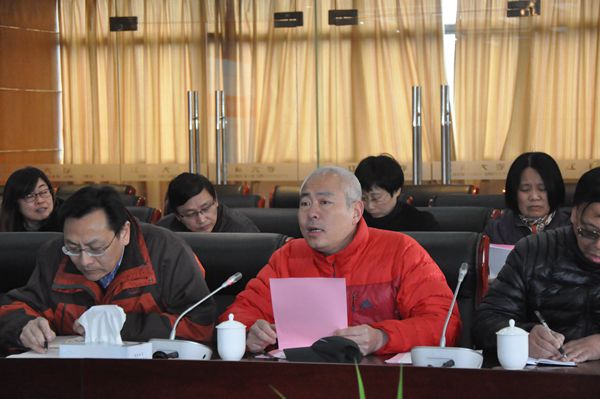 体育部党总支书记戴建明主持会议