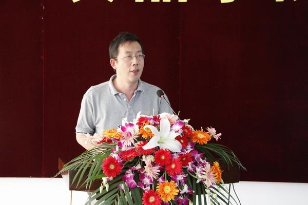 张晓鸣副院长介绍学院研究生培养情况