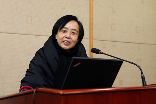 机械学院党委副书记荆燕交流发言