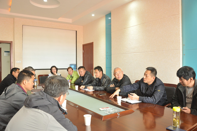 交流座谈会现场