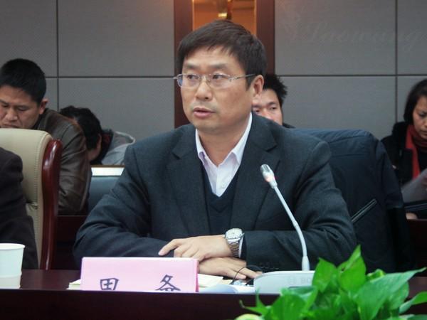 副校长田备提出建设“平安校园，数字校园，绿色校园，幸福校园”设想