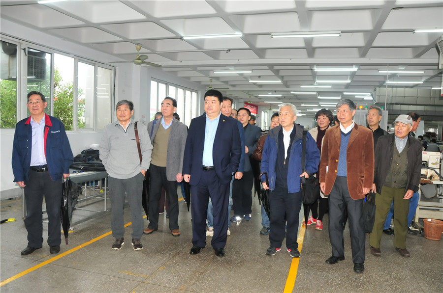新秀集团参观企业