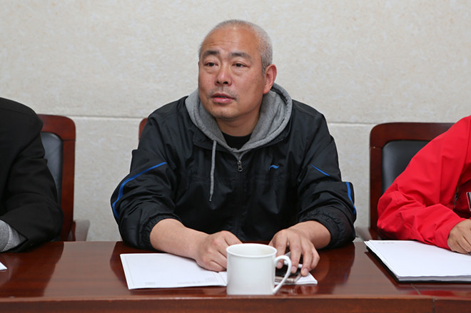 体育部党总支书记戴建明发言