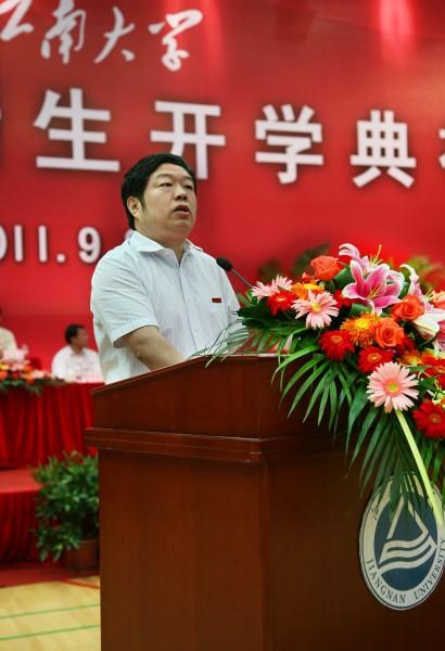 陈坚校长致词，对2011级本科生提出五点希望