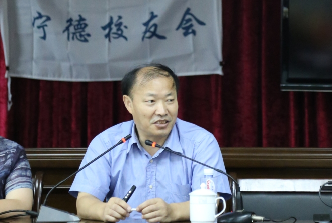 顾正彪副校长介绍学校最新发展