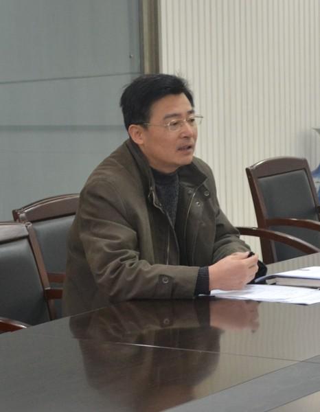 校党委副书记、副校长符惠明主持会议并讲话
