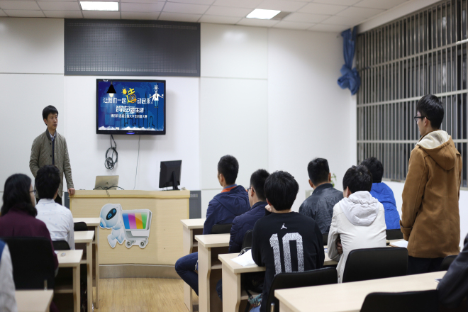 王正山先生与同学交流