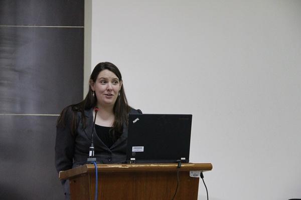 英国皇家化学会Anna Simpson博士做精彩讲座