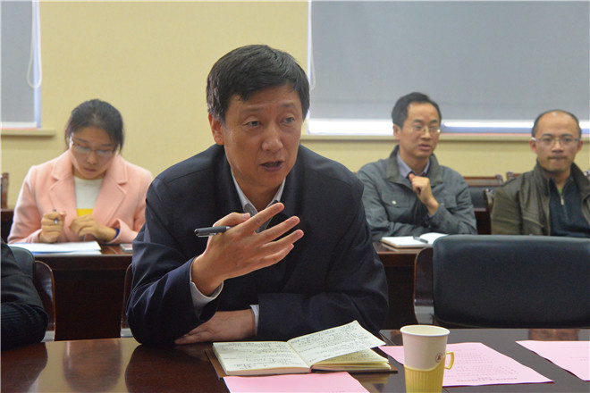校党委书记朱拓发表讲话