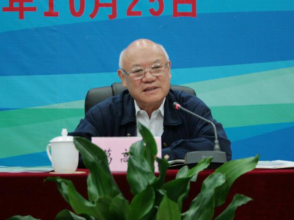 省教育系统关工委主任葛高林作辅导报告