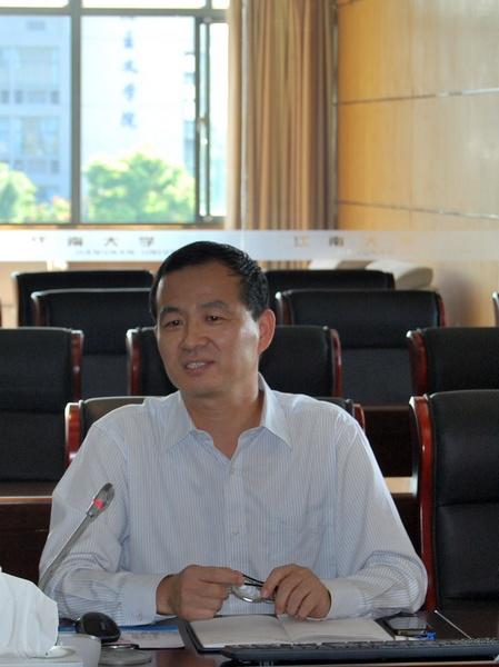 教务处处长崔宝同做主题发言