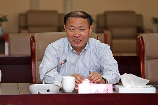 说明: E:\2017活动\20170517光洋电子工业株式会社森豊副社长一行\2017.5.17光洋电子工业株式会社森丰副社长一行莅临我校\2017.5.17光洋电子工业株式会社森丰副社长一行莅临我校\A22T6450.JPG