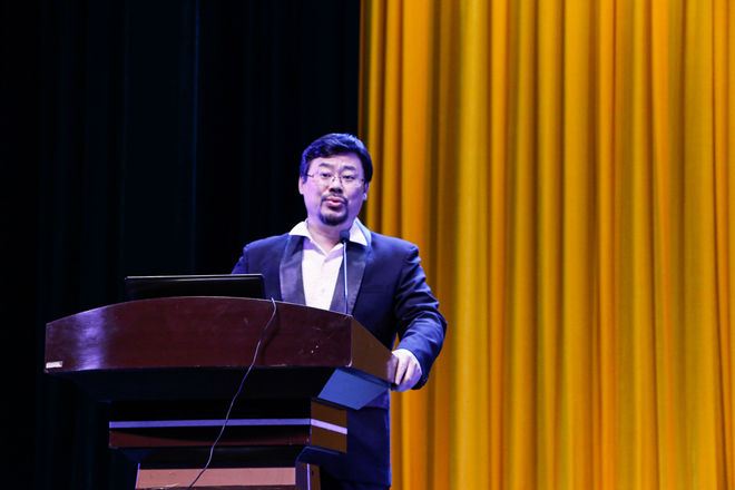 李恩忠老师讲解相关知识