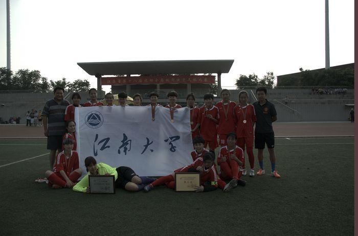 校女足合影