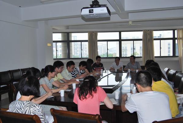 教务处召开2011届毕业生代表座谈会