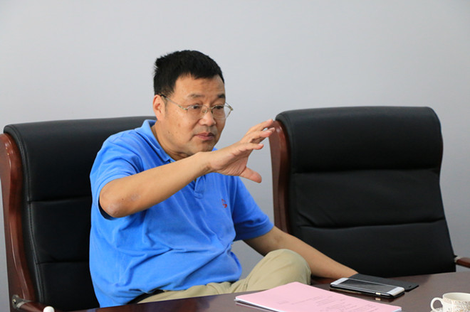 纪志成副校长参与讨论