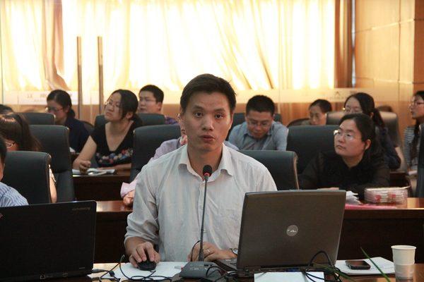 无锡市广播电视大学社会教育处（无锡市民学习中心）李伟力副主任做讲座