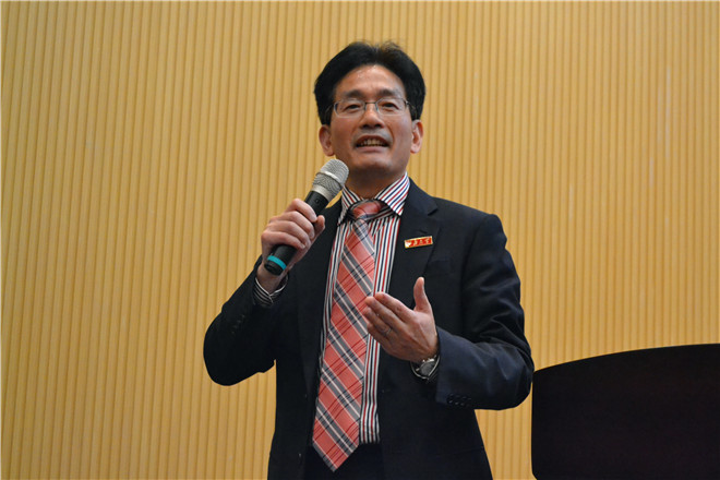 院长滕乐法作总结讲话