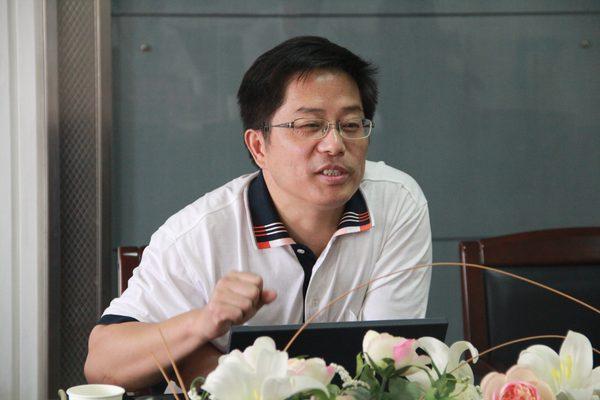 党校专职副校长兼党委组织部副部长徐锡清发言