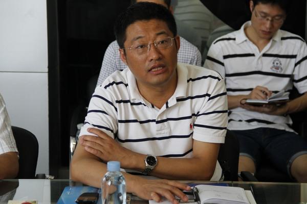 食品学院院长陈卫发表建设性意见