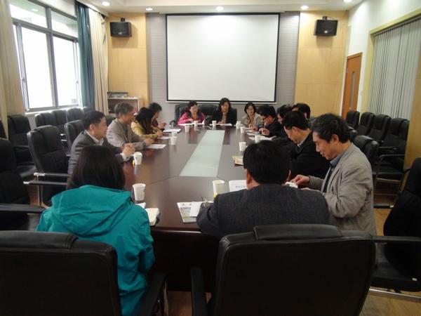 与校关工委交流